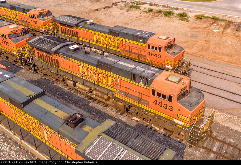 BNSF 4833 and BNSF 4940 Stored